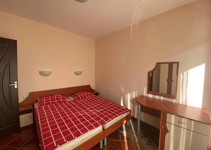 Balkan Breeze 15 Апартамент *