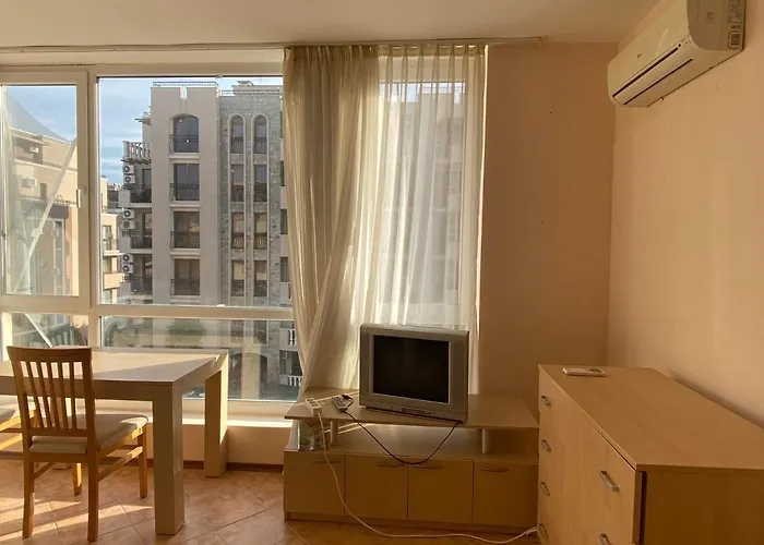 Balkan Breeze 15 Апартамент *